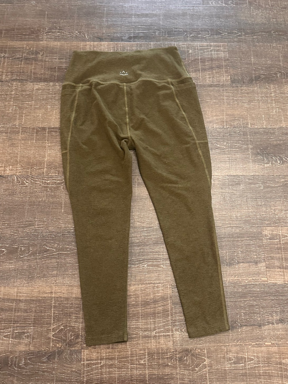 Beyond Yoga Spacedye Out of Pocket High Waisted Olive Green Leggings Size XL - Picture 2 of 5